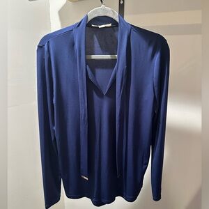 Like new MICHAEL Michael KORS Women's Dressy Tie-Sleeve Blouse
Size: M